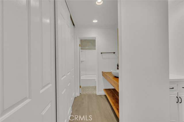 200 Mcneil Lane, Newport Beach CA: https://media.crmls.org/medias/4b718e3a-70f3-4afd-bf2b-f15036818a5d.jpg