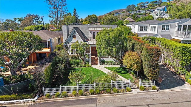 Detail Gallery Image 43 of 45 For 464 Holly, Laguna Beach,  CA 92651 - 4 Beds | 3/1 Baths