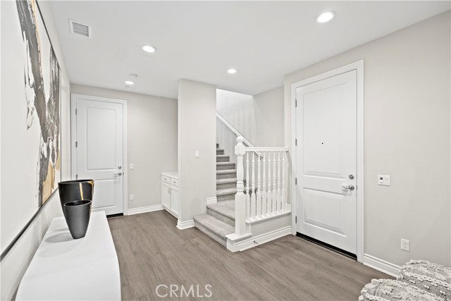 206 Phoebe, Irvine CA: https://media.crmls.org/medias/4b71f39e-52d1-4045-8e27-10971ef6e20a.jpg