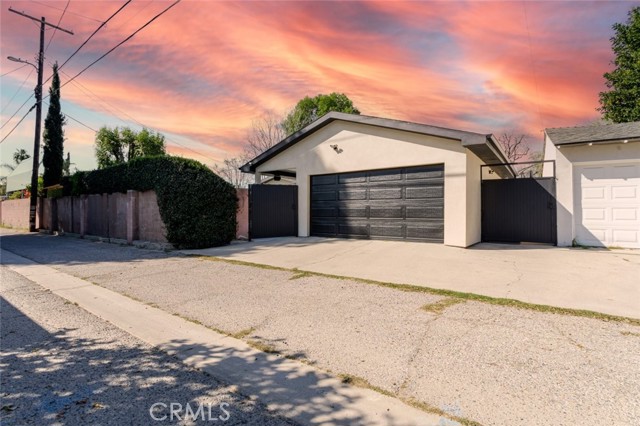 Detail Gallery Image 19 of 70 For 7714 Lasaine Ave, Northridge,  CA 91325 - 3 Beds | 4 Baths