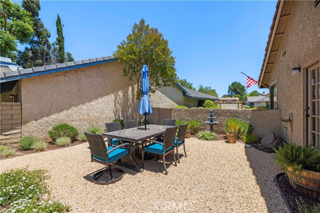 26175 Montolla Lane, Valencia CA: https://media.crmls.org/medias/4b726312-f027-4198-877f-91fb4c752659.jpg
