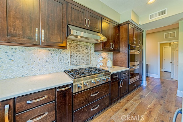 Detail Gallery Image 8 of 42 For 3511 Christopher Ln, Corona,  CA 92881 - 5 Beds | 4 Baths