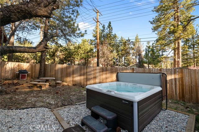 505 Barrett Way, Big Bear City CA: https://media.crmls.org/medias/4b72ed57-a481-40b1-a893-5935ef68ab12.jpg