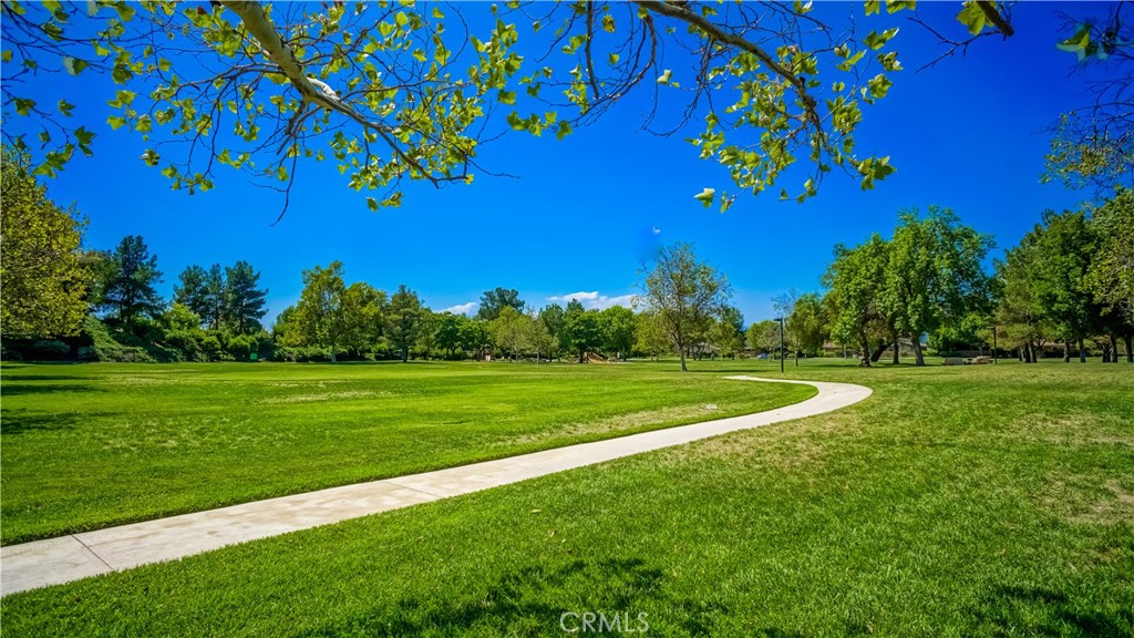 https://media.crmls.org/medias/4b736707-63b4-45fc-85af-a34b654e386c.jpg?preset=X-Large