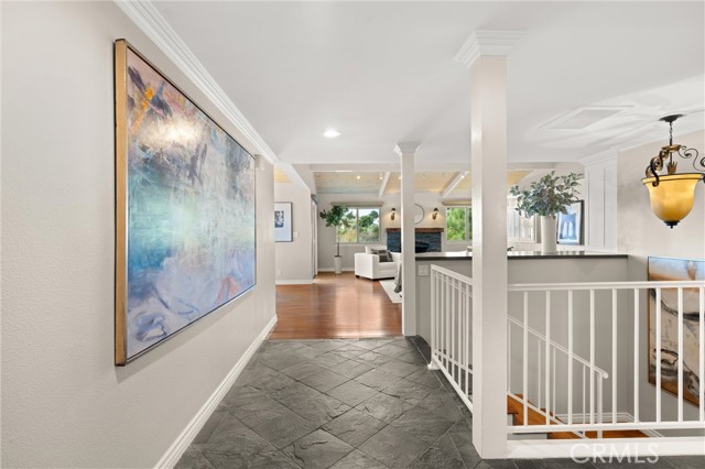 19 Coraltree Lane, Rolling Hills Estates CA: https://media.crmls.org/medias/4b738d0e-4da9-4065-b014-543c493d720d.jpg