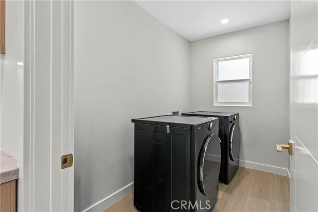 6832 Cantaloupe Avenue, Van Nuys CA: https://media.crmls.org/medias/4b73b731-d79d-4ee7-a744-2bd42df10f64.jpg