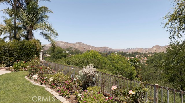 3966 Leighton Point Rd., Calabasas CA: https://media.crmls.org/medias/4b74597f-e4ee-465d-b9fc-c83d7c2bb817.jpg
