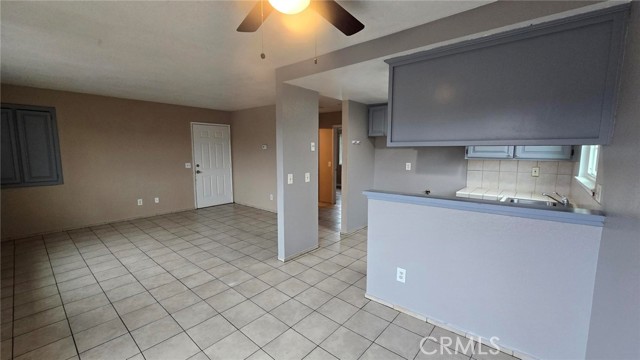 Detail Gallery Image 2 of 16 For 308 N Millard #312,  Rialto,  CA 92376 - 2 Beds | 1 Baths