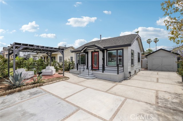4562 W 17th Street, Los Angeles CA: https://media.crmls.org/medias/4b76fbb4-b7d1-449a-816a-75a31a1f5475.jpg