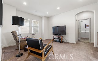 https://media.crmls.org/medias/4b770e30-29f8-4511-979d-17f61f5df8ef.jpg?preset=X-Large