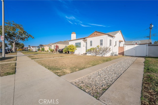 Detail Gallery Image 2 of 26 For 15302 Chanera Ave, Gardena,  CA 90249 - 3 Beds | 2 Baths