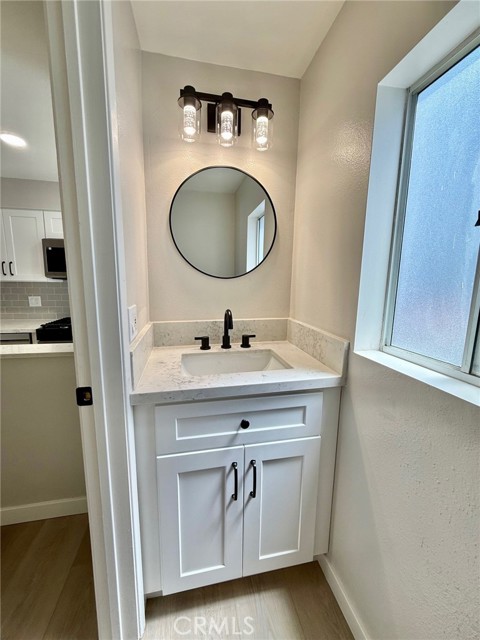 3075 Foothill Boulevard, La Crescenta CA: https://media.crmls.org/medias/4b7846d8-8805-497d-b9c6-4faad39f7a7c.jpg