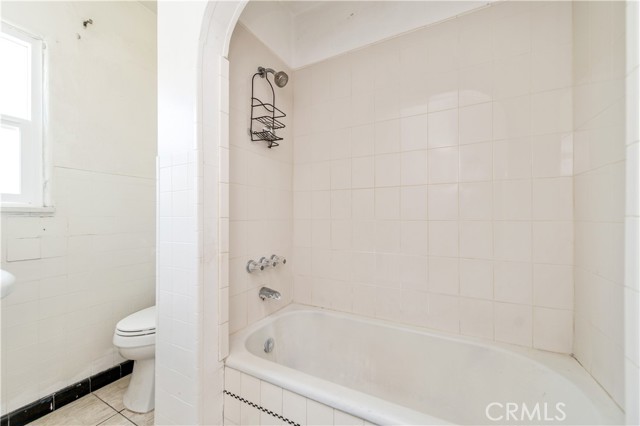 329 N Bushnell Avenue, Alhambra CA: https://media.crmls.org/medias/4b793822-971e-49c5-901a-28661b00fa39.jpg