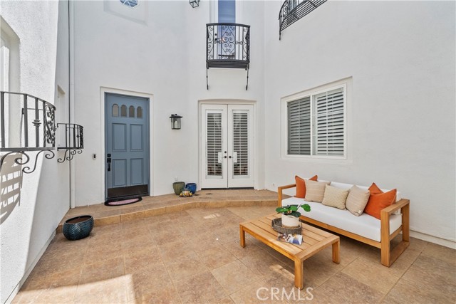 26814 Fairlain Drive, Valencia CA: https://media.crmls.org/medias/4b796752-5f76-4cc5-a0ac-ef025b8d4f44.jpg