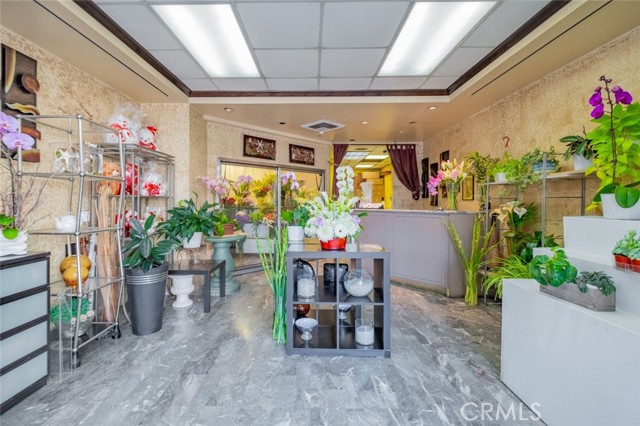 515 S Olive Street, Los Angeles CA: https://media.crmls.org/medias/4b79d650-3849-4d0a-8869-45299886d336.jpg