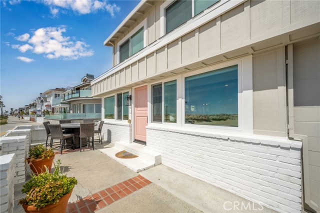 Detail Gallery Image 35 of 43 For 200 E Oceanfront, Newport Beach,  CA 92661 - 5 Beds | 4 Baths
