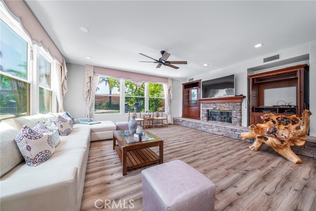 Image 15 of 48 For 13952 Woodrose Court
