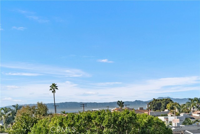 Detail Gallery Image 32 of 32 For 608 Poinsettia Ave #B,  Corona Del Mar,  CA 92625 - 2 Beds | 2/1 Baths