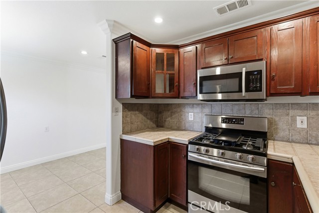 Detail Gallery Image 14 of 36 For 20031 Shorewood, Huntington Beach,  CA 92646 - 3 Beds | 2 Baths