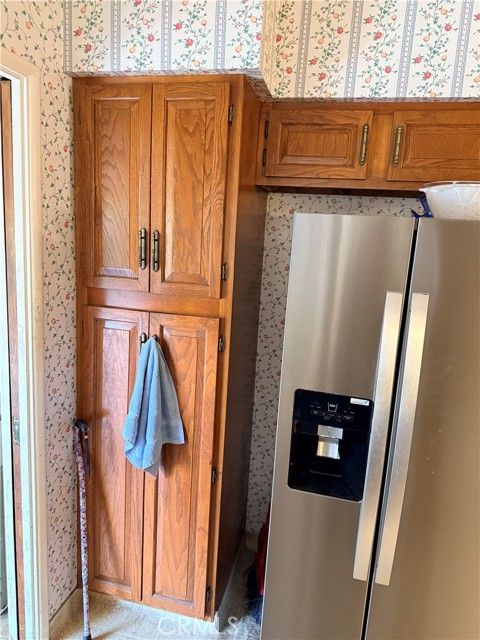 Detail Gallery Image 8 of 17 For 5139 Hazeltine, Sherman Oaks,  CA 91423 - 3 Beds | 2 Baths