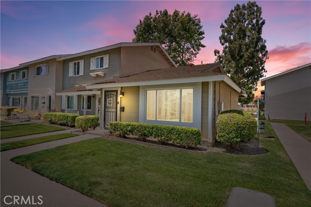 Detail Gallery Image 4 of 27 For 9811 Continental Dr, Huntington Beach,  CA 92646 - 1 Beds | 1 Baths