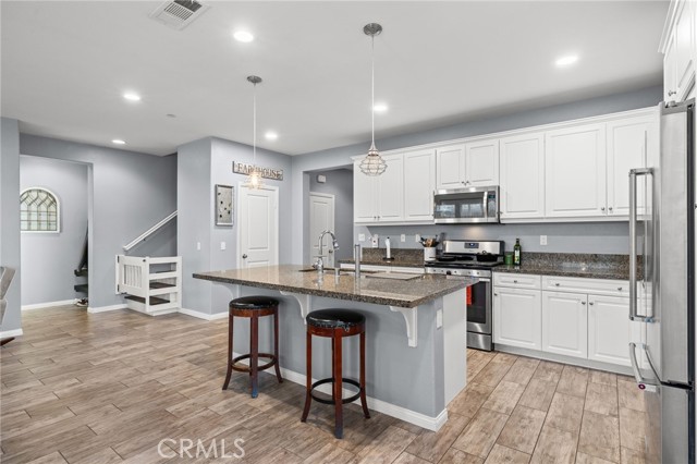 Detail Gallery Image 16 of 59 For 9705 Dutchman Peak, Bakersfield,  CA 93311 - 4 Beds | 3 Baths