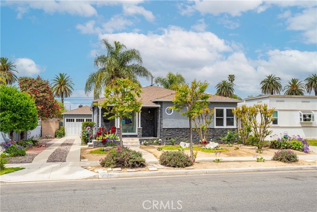 2325 Golden Avenue, Long Beach CA: https://media.crmls.org/medias/4b7ceddd-7e65-4c70-8a13-5d3a26bcefd3.jpg