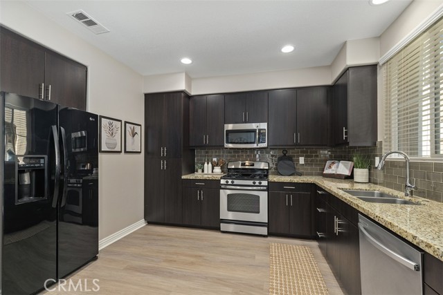 Detail Gallery Image 11 of 31 For 43002 Calle Cristal #35,  Temecula,  CA 92592 - 3 Beds | 2/1 Baths