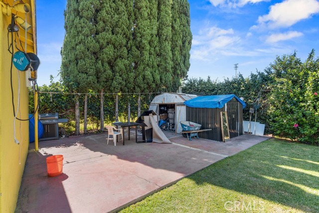 4633 Leonis Street, Commerce, California 90040, 3 Bedrooms Bedrooms, ,1 BathroomBathrooms,Single Family Residence,For Sale,Leonis,DW24158062