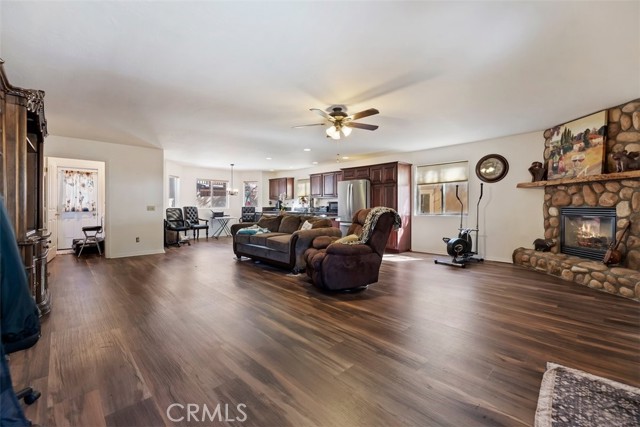 Detail Gallery Image 19 of 44 For 879 Spruce, Sugarloaf,  CA 92386 - 3 Beds | 2/1 Baths