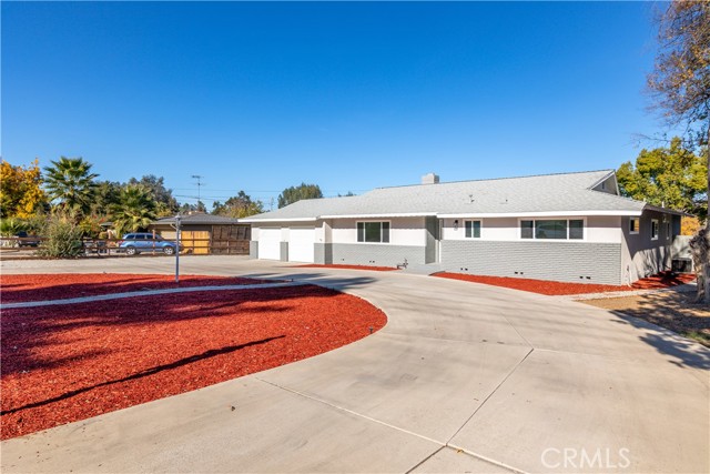 Detail Gallery Image 3 of 42 For 41676 Crest Dr, Hemet,  CA 92544 - 3 Beds | 2 Baths