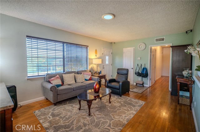 Detail Gallery Image 33 of 44 For 401 Keene Dr, La Habra,  CA 90631 - 3 Beds | 2 Baths