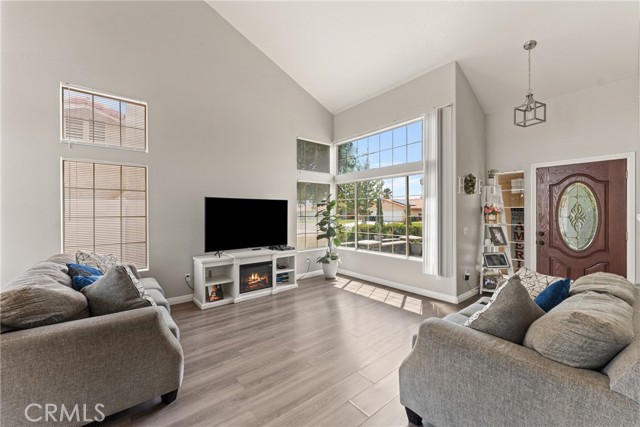 Detail Gallery Image 6 of 40 For 12342 Southwind St, Victorville,  CA 92392 - 4 Beds | 3 Baths