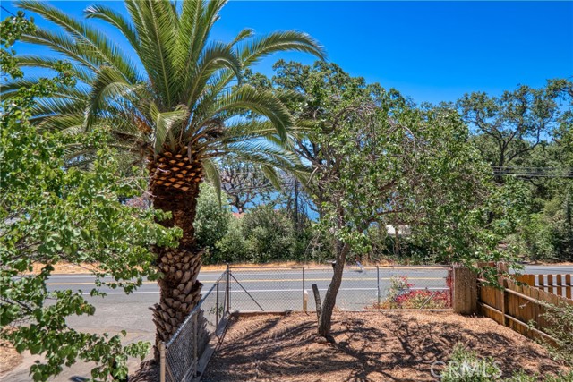 Detail Gallery Image 6 of 32 For 11180 E Highway 20, Clearlake Oaks,  CA 95423 - 2 Beds | 1 Baths