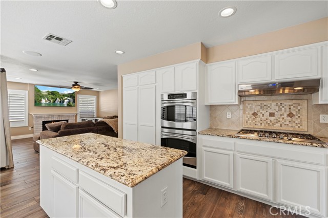Detail Gallery Image 11 of 58 For 28711 Howard Marrie Ct, Saugus,  CA 91390 - 4 Beds | 3 Baths