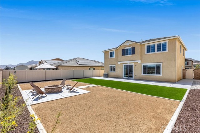 Detail Gallery Image 3 of 41 For 28300 Abbey, Menifee,  CA 92585 - 4 Beds | 2/1 Baths