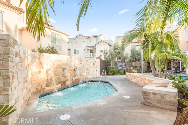 920 E Santa Ana Street, Anaheim CA: https://media.crmls.org/medias/4b82e32b-ce96-447f-9349-4a0be4eb727a.jpg