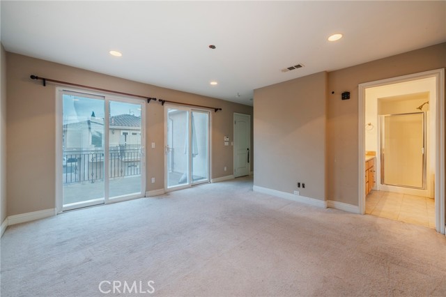 Detail Gallery Image 16 of 41 For 4445 W 163rd St., Lawndale,  CA 90260 - 4 Beds | 3/1 Baths