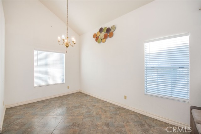 Detail Gallery Image 5 of 38 For 1741 Mojave View Cir, Corona,  CA 92882 - 3 Beds | 2/1 Baths