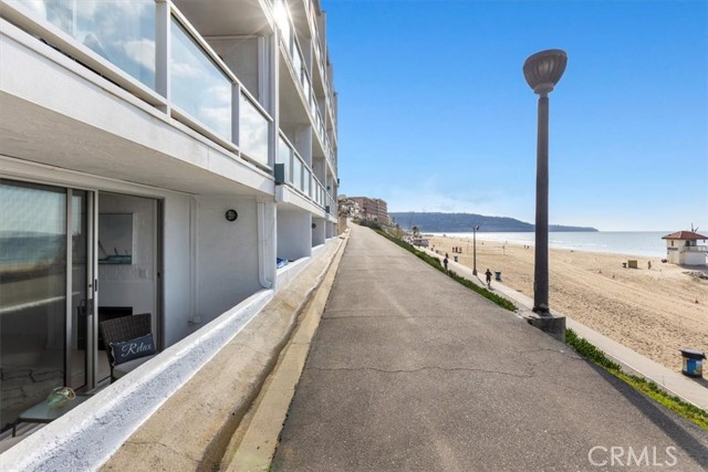 615 Esplanade, Redondo Beach, California 90277, 1 Bedroom Bedrooms, ,1 BathroomBathrooms,Residential,Sold,Esplanade,PV22002380