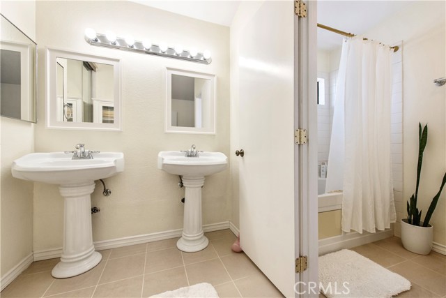 18 Hazelnut, Irvine CA: https://media.crmls.org/medias/4b8437cc-8025-4552-aa96-ae71f59b2dc2.jpg