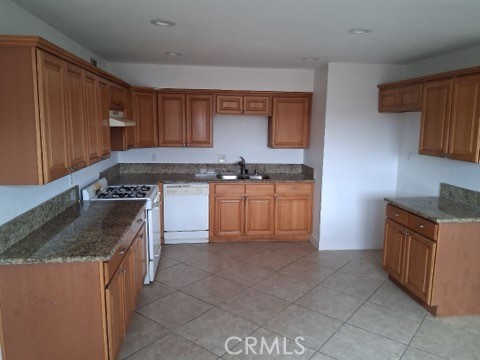 Detail Gallery Image 9 of 18 For 16581 Desert Sands Rd, Victorville,  CA 92395 - 3 Beds | 2 Baths