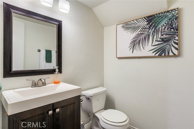 Detail Gallery Image 8 of 29 For 2209 E Badillo St, Covina,  CA 91724 - 3 Beds | 3 Baths