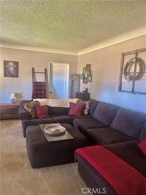 8484 Almond Avenue, Winton CA: https://media.crmls.org/medias/4b8479d7-1953-497d-96c5-aa67f50f0009.jpg