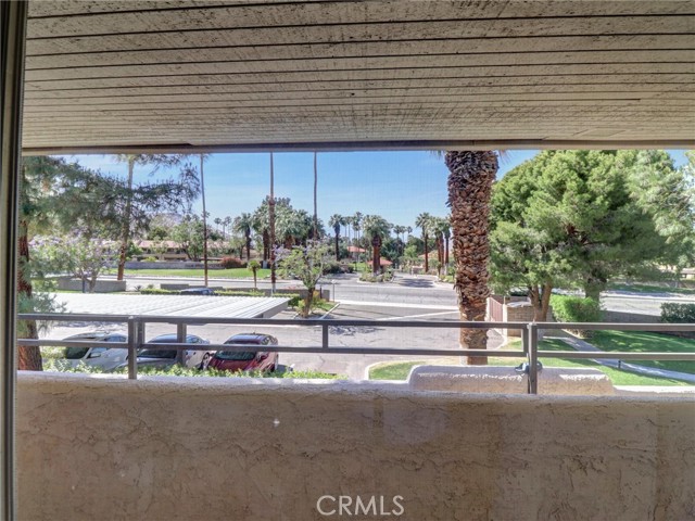 Detail Gallery Image 14 of 22 For 2860 N Los Felices Rd #211,  Palm Springs,  CA 92262 - 1 Beds | 1 Baths
