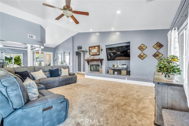 21551 Via Liago, Perris CA: https://media.crmls.org/medias/4b84c941-ec52-4fb6-bc73-f38acf0e024f.jpg