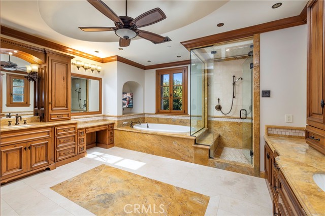 Detail Gallery Image 26 of 55 For 97 Canyon, Irvine,  CA 92603 - 6 Beds | 6/2 Baths