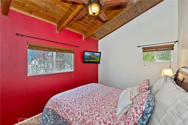 Detail Gallery Image 25 of 53 For 28193 Grenoble Ln, Lake Arrowhead,  CA 92352 - 3 Beds | 2 Baths