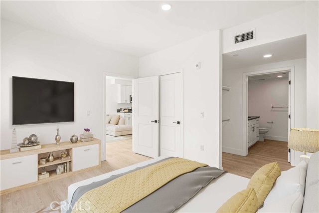 11714 Archwood Street, North Hollywood CA: https://media.crmls.org/medias/4b85bb0d-ad4a-44cd-ae17-0fbd5db52c3e.jpg