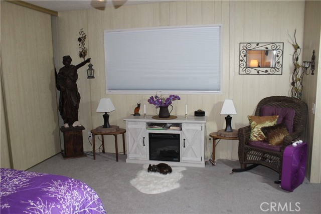 5001 W Florida Avenue, Hemet CA: https://media.crmls.org/medias/4b85fa44-ddb7-46d5-b7c8-7b07f68a5aeb.jpg
